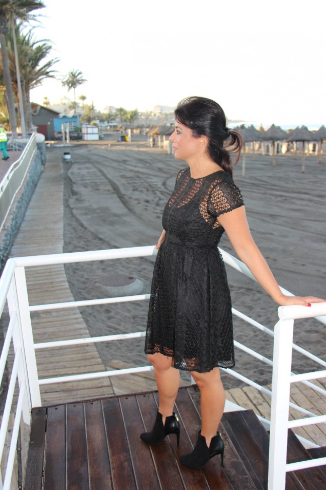 little black dress fashion blog